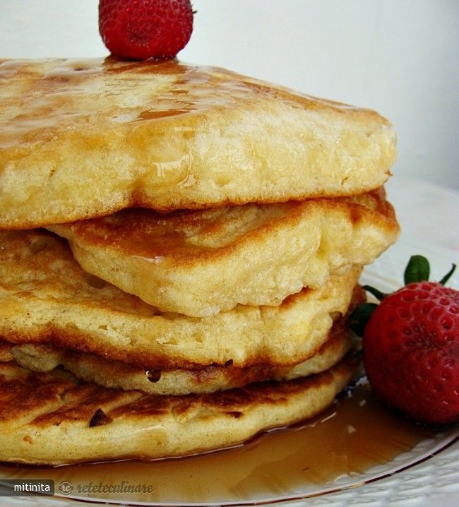 Clatite Canadiene (Canadian Pancakes)
