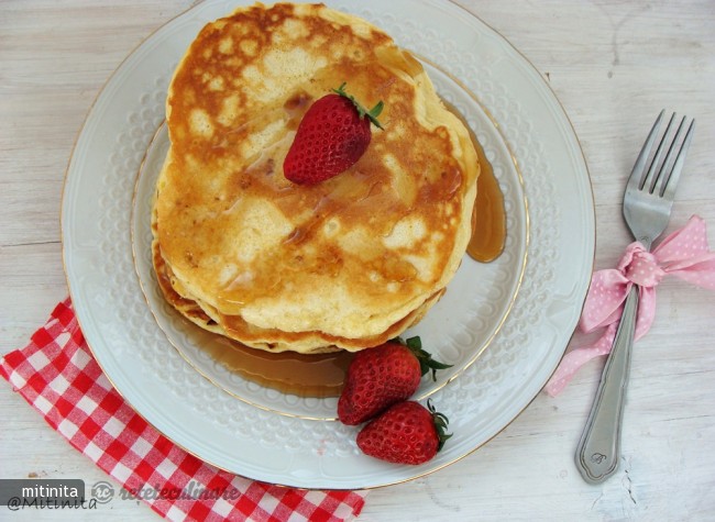 Clatite Canadiene (Canadian Pancakes)