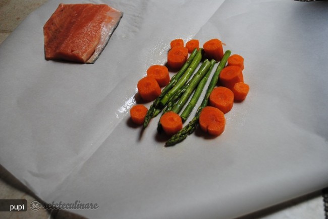 Somon cu Macris in Papillote