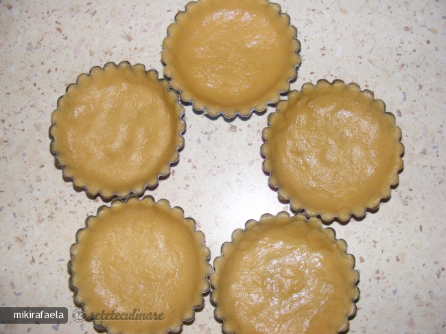 Mini-tarte cu Fructe