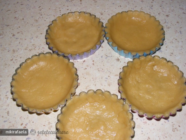 Mini-tarte cu Fructe