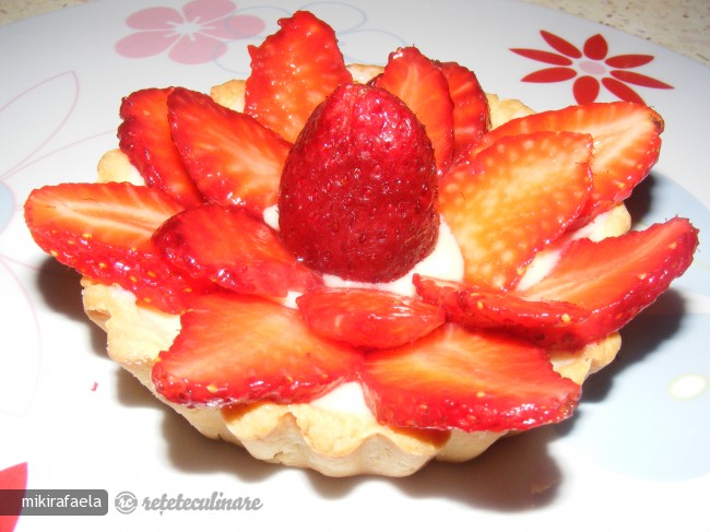 Mini-tarte cu Fructe