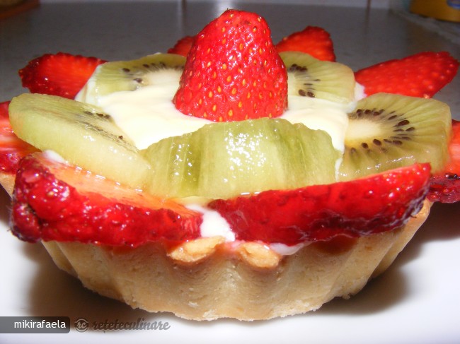 Mini-tarte cu Fructe