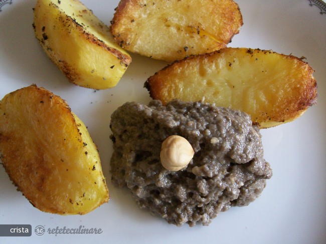 Pate de Ciuperci si Alune de Padure