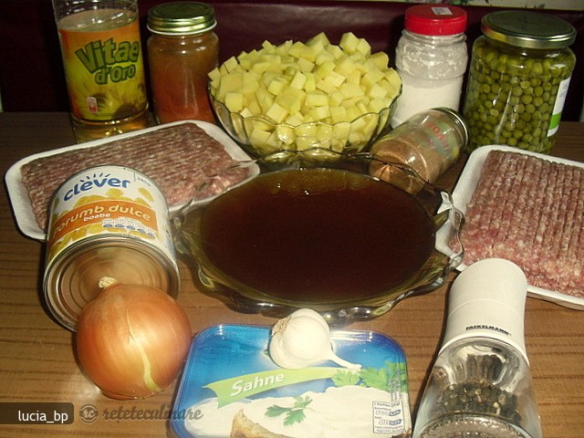 Pate Chinois (placinta cu Carne in Crusta de Cartofi Piure)