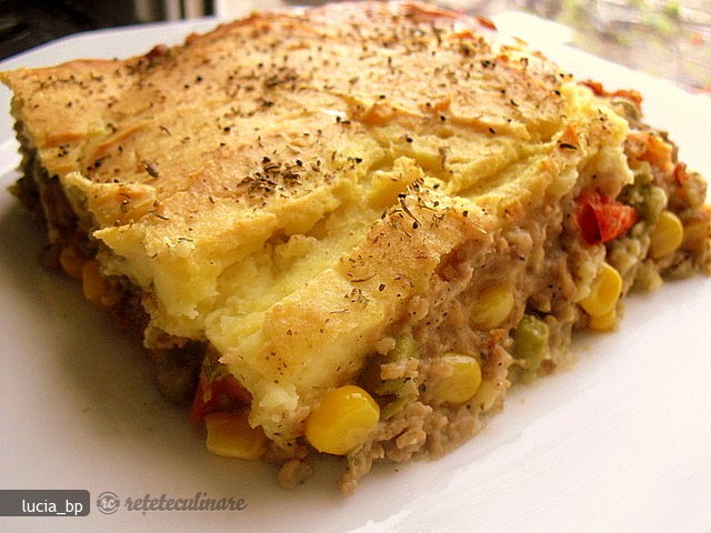 Pate Chinois (placinta cu Carne in Crusta de Cartofi Piure)