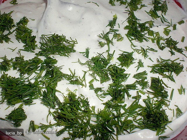 Salata Picanta din Castraveti cu Seminte de Floarea- Soarelui