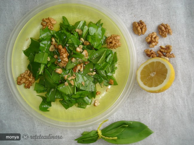 Salata de Leurda cu Miez de Nuca