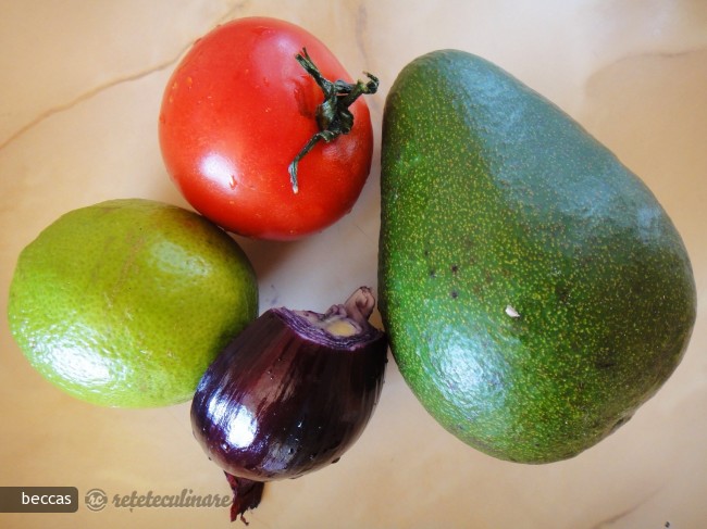Arepas cu Pui si Avocado