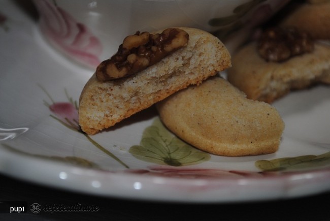 Nankhatais (Biscuiti Aromati Indieni)