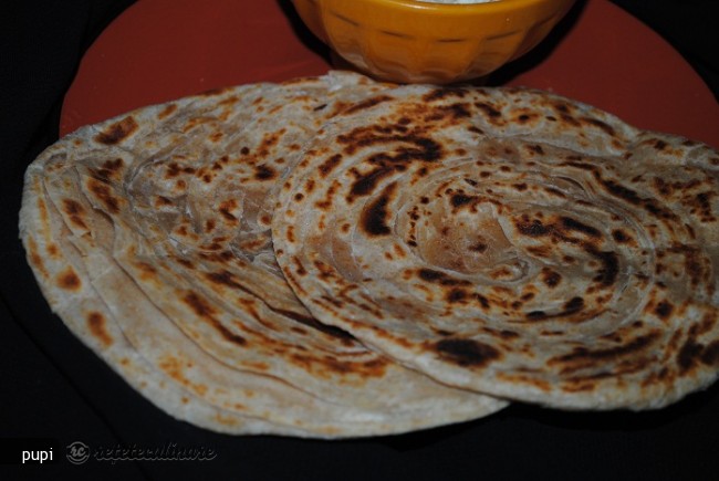 Lachha Paratha (Paine in Straturi)