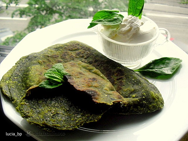 Paine Indiana cu Spanac - Palak Paratha