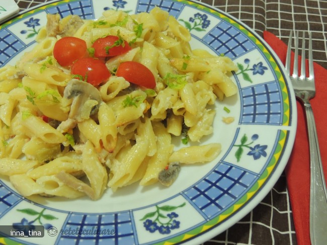 Penne Rigate cu Piept de Pui si Ciuperci, la Cuptor