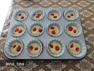 Muffins cu Ricotta si Visine