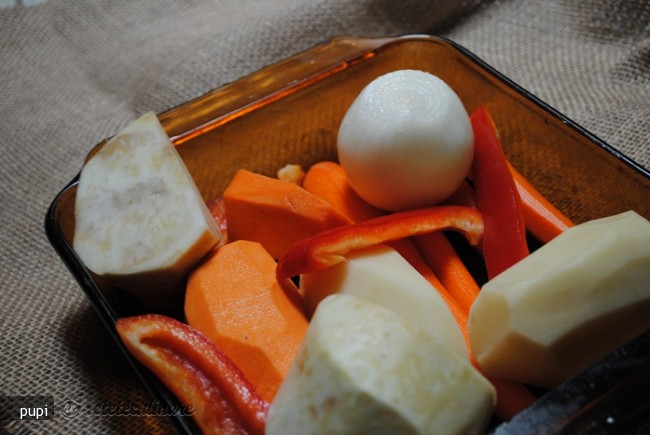 Roasted Vegetables With Herbs (Zarzavaturi Coapte)