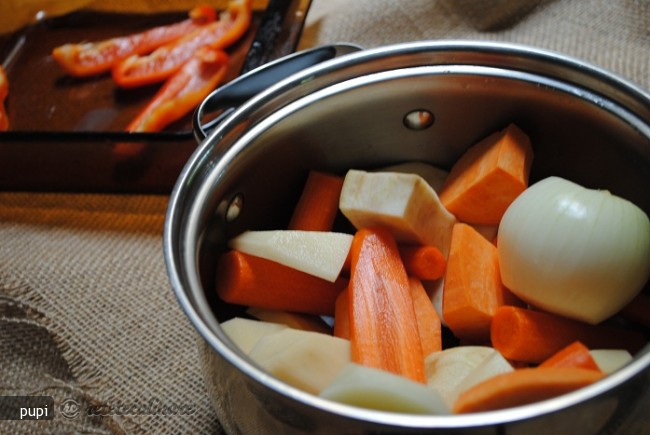 Roasted Vegetables With Herbs (Zarzavaturi Coapte)