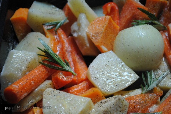 Roasted Vegetables With Herbs (Zarzavaturi Coapte)