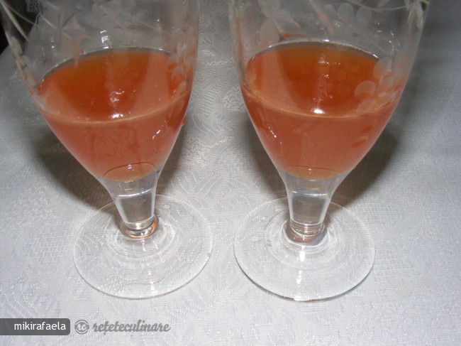 Sirop din Flori de Soc