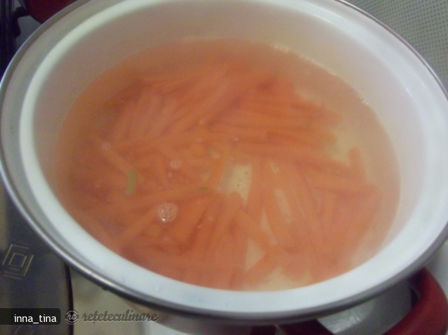 Spaghette de Orez cu Pui si Legume in Stil Chinezesc