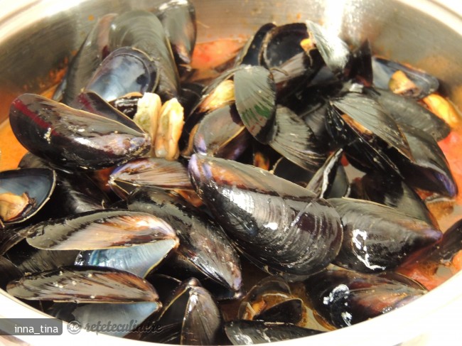 Zuppa Di Cozze Alla Napoletana (Supa de Scoici)