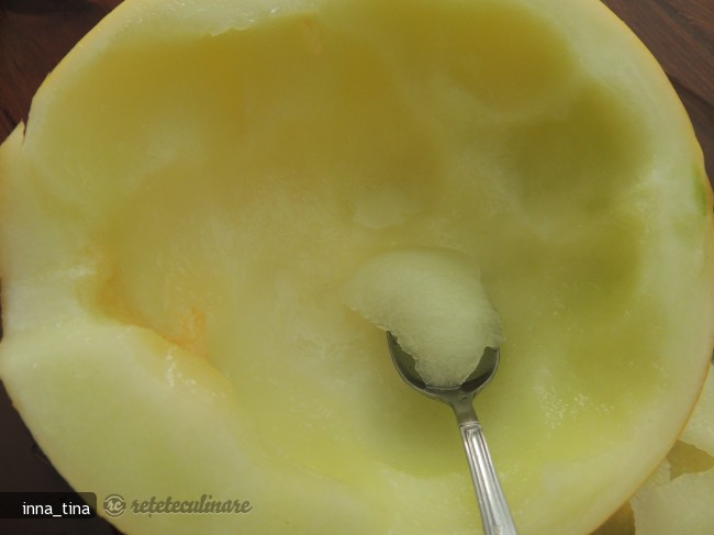 Salata de Fructe cu Inghetata