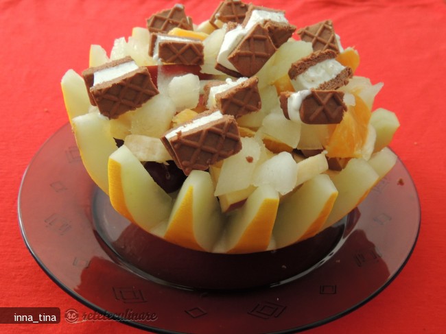 Salata de Fructe cu Inghetata