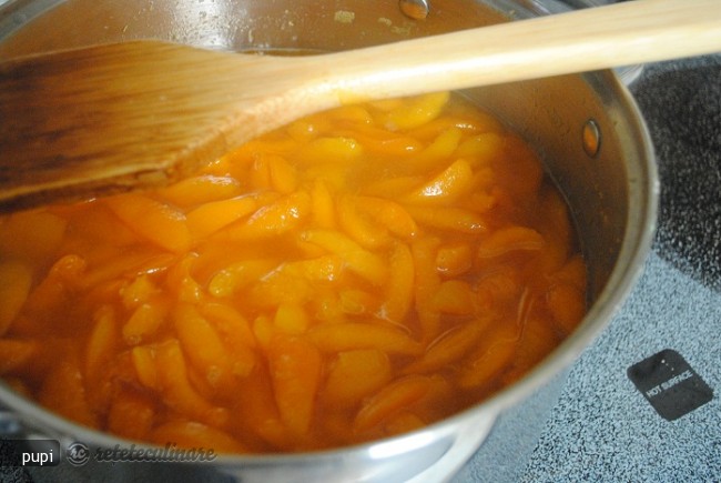 Marmelada de Caise cu Coaja