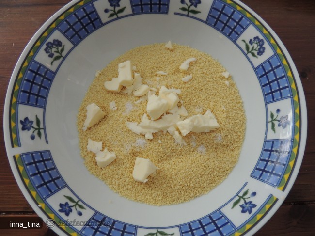 Couscous cu Tocanita de Ficatei si Inimi de Pui si Ciuperci