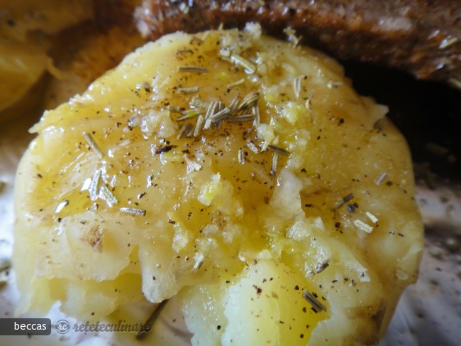 Costite de Porc Marinate, Morcovi si Cartofi Copti