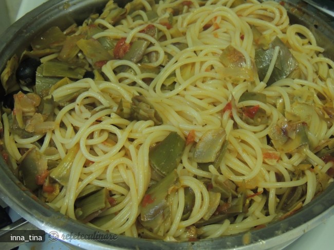 Spaghetti cu Anghinare (Spaghetti Con Carciofi)