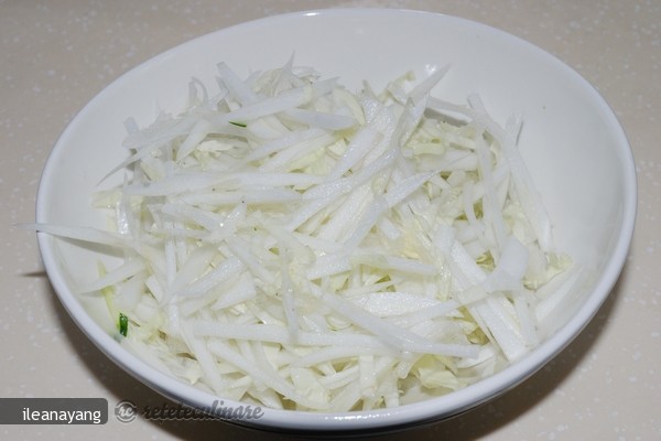 Salata cu Trei Feluri de Legume (Ban Sansi)