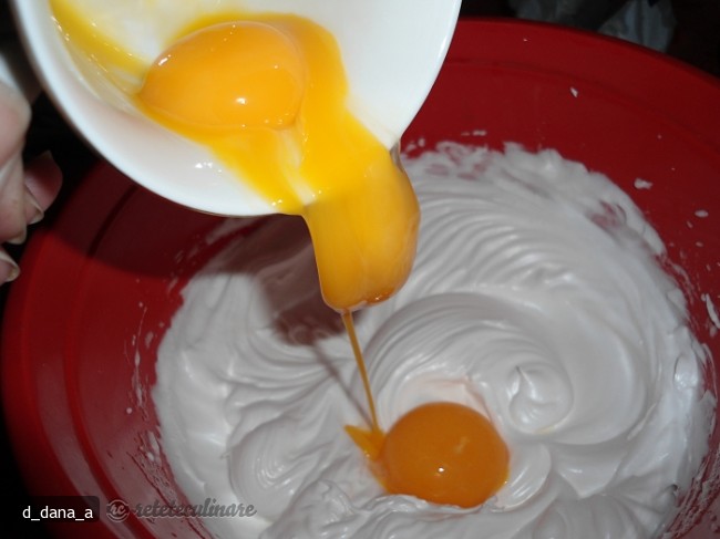 Tort Mousse de Fructe