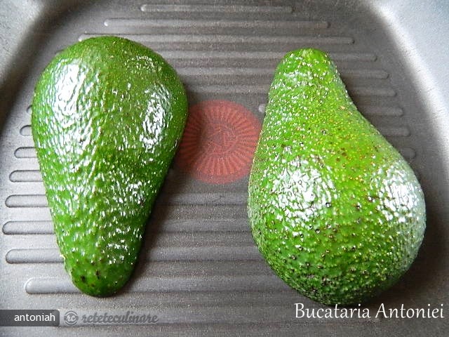 Mic Dejun cu Avocado si Branza Albastra