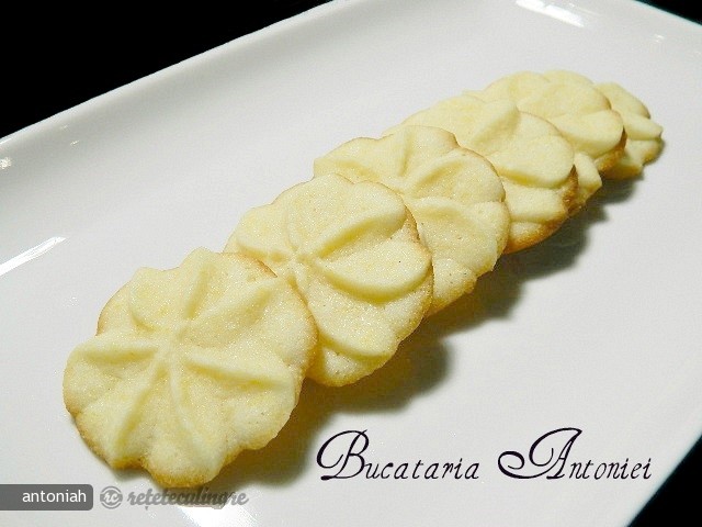 Biscuiti (Fara Oua)