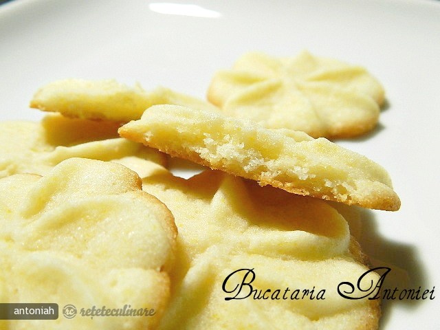 Biscuiti (Fara Oua)