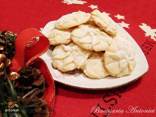 Biscuiti (Fara Oua)