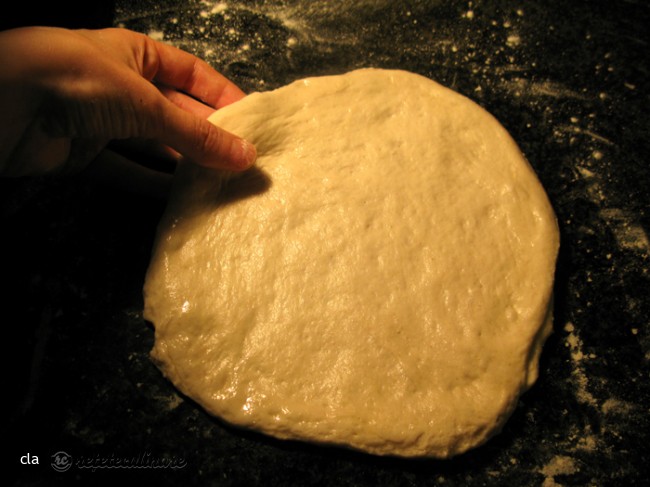 Pizza Buna cu Aluat Pufos