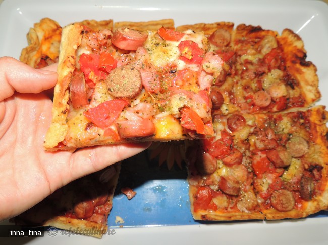 Pizza cu Pancetta si Wurstel