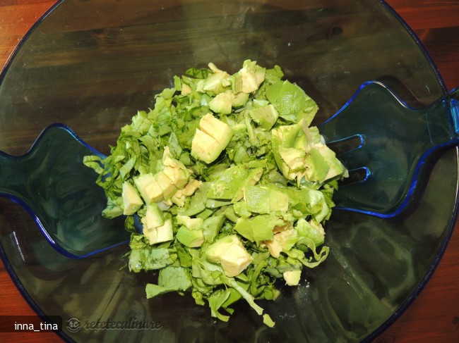 Salata cu Avocado