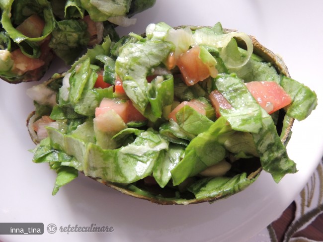 Salata cu Avocado