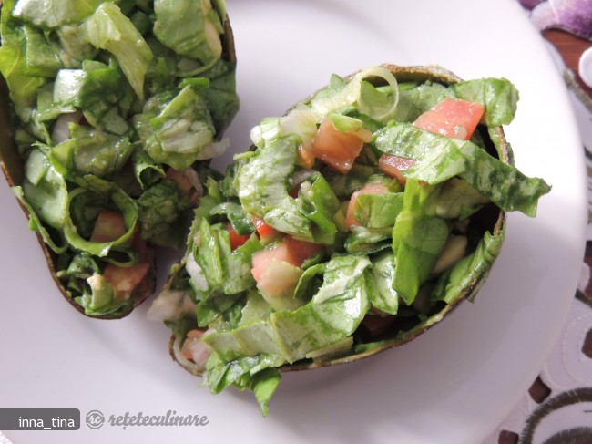 Salata cu Avocado