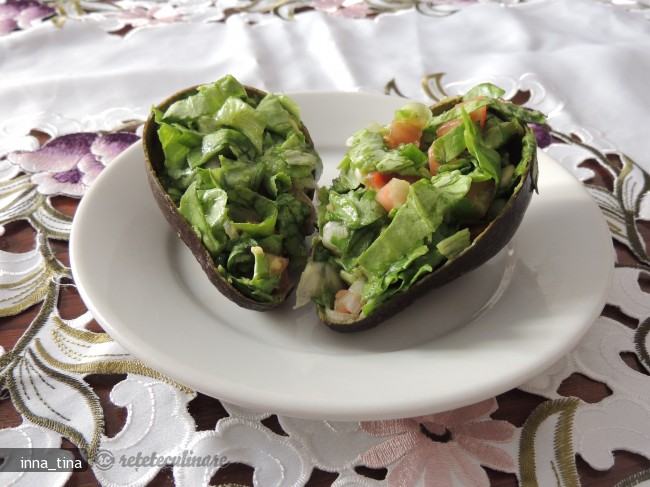 Salata cu Avocado