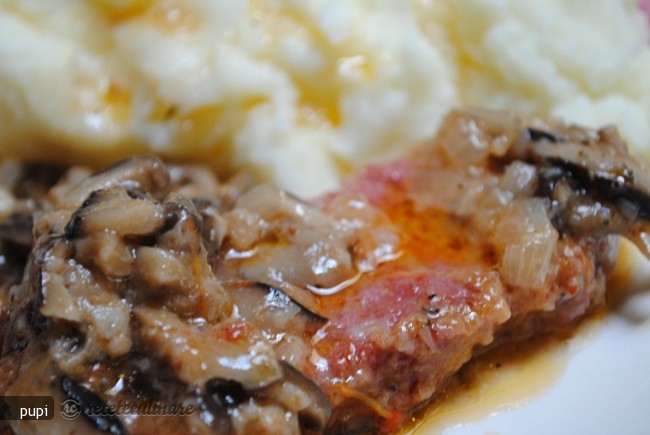 Carne de Vita cu Ciuperci la tigaie