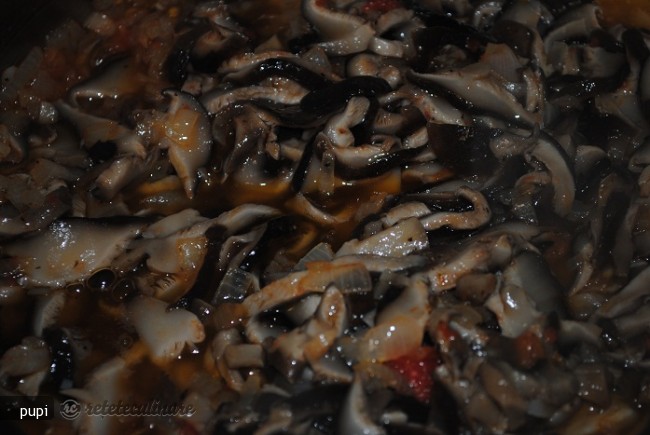 Carne de Vita cu Ciuperci la tigaie