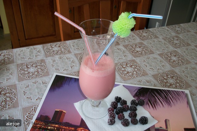 Smoothie cu Pepene Rosu