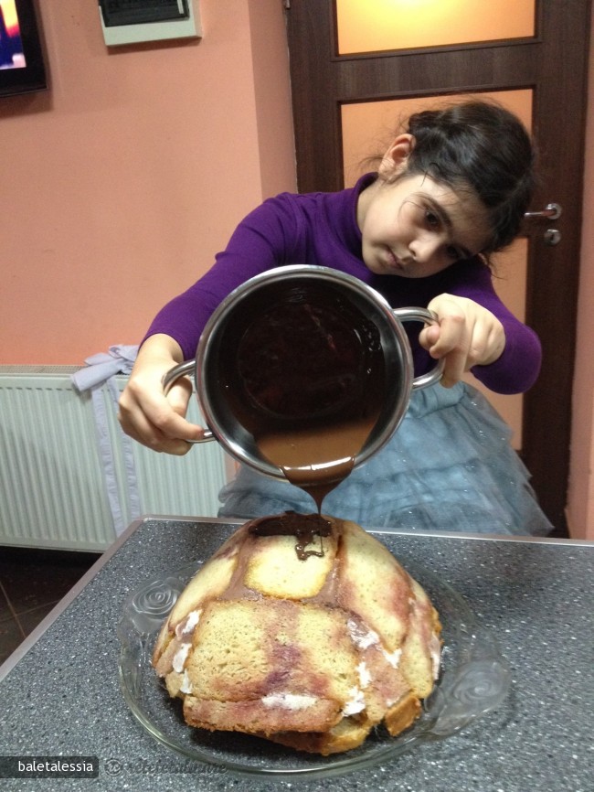 Vegan Winter Pudding Bombe