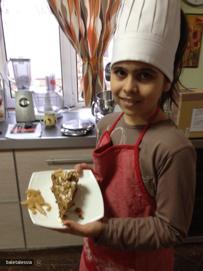 Tort de Merisoare si Alune de Padure