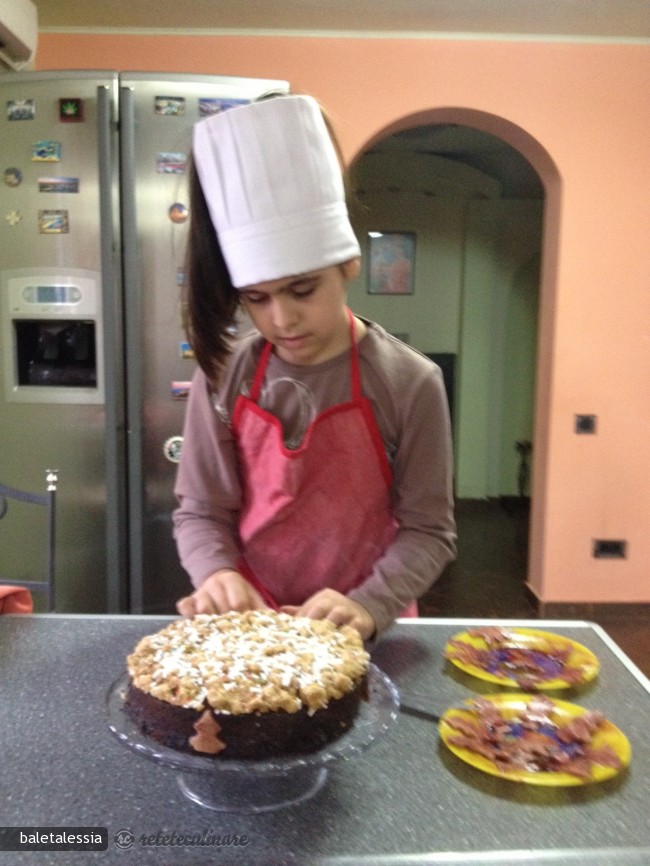 Tort de Merisoare si Alune de Padure