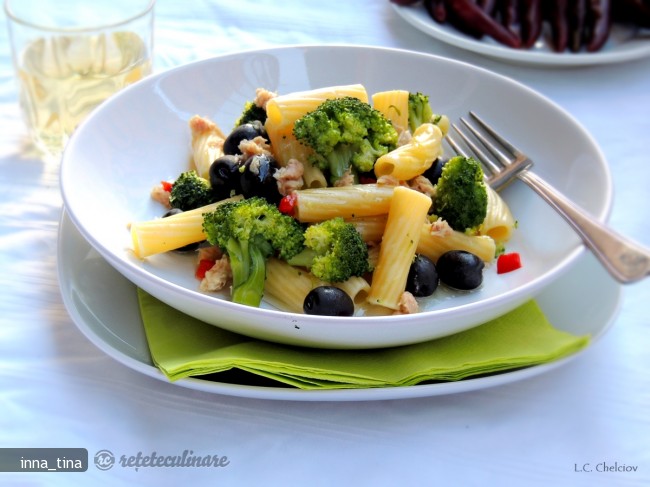 Tortiglioni cu Broccoli