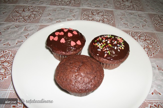 Muffins cu Ciocolata